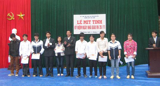 Ngày 19/11/2010, trường THPT Chà Cang long trọng tổ chức Lễ mít ting kỷ niệm 28 năm ngày Nhà giáo Việt Nam 20-11.